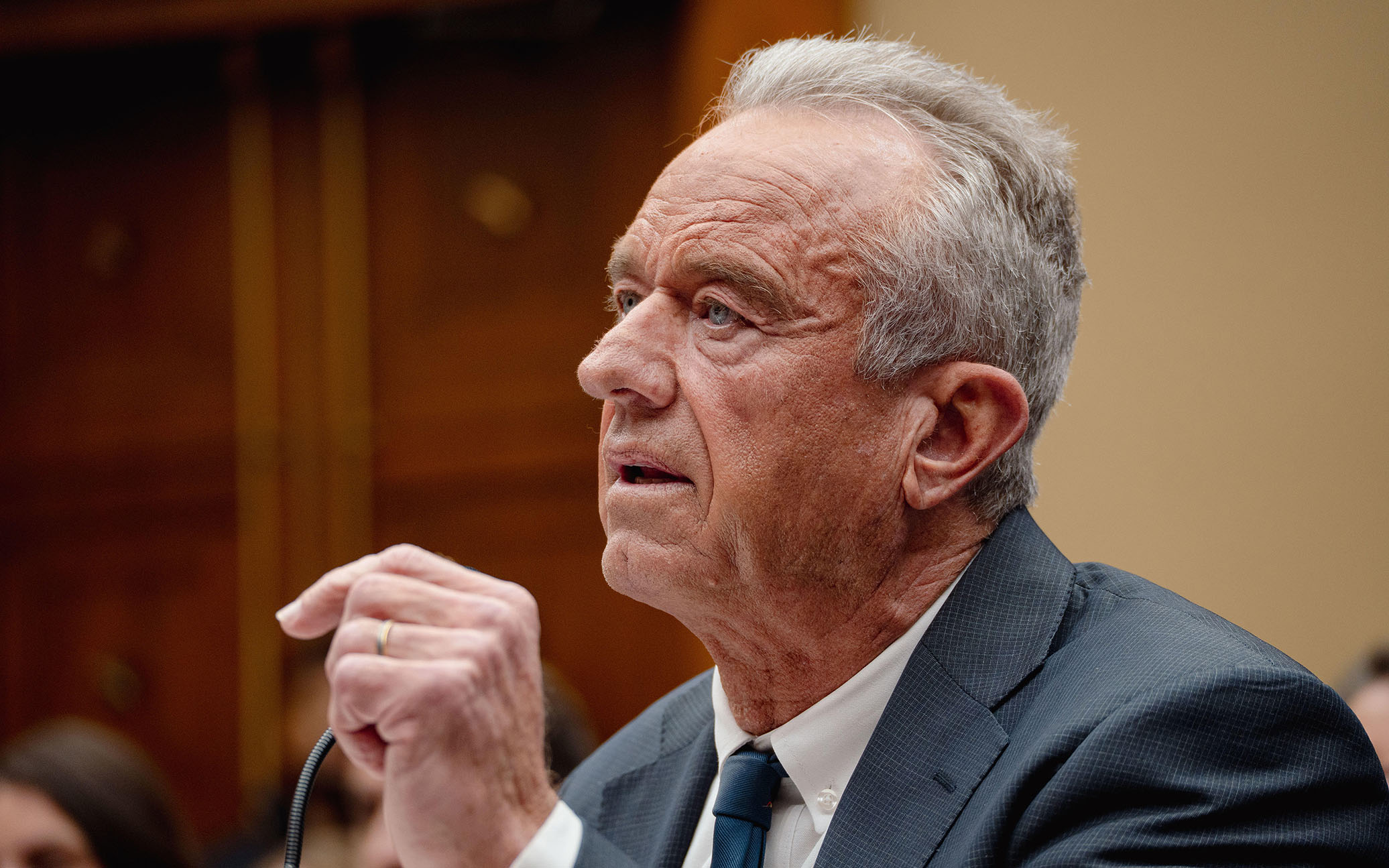 RFK Jr. questiona pagamentos do Medicaid a familiares cuidadores