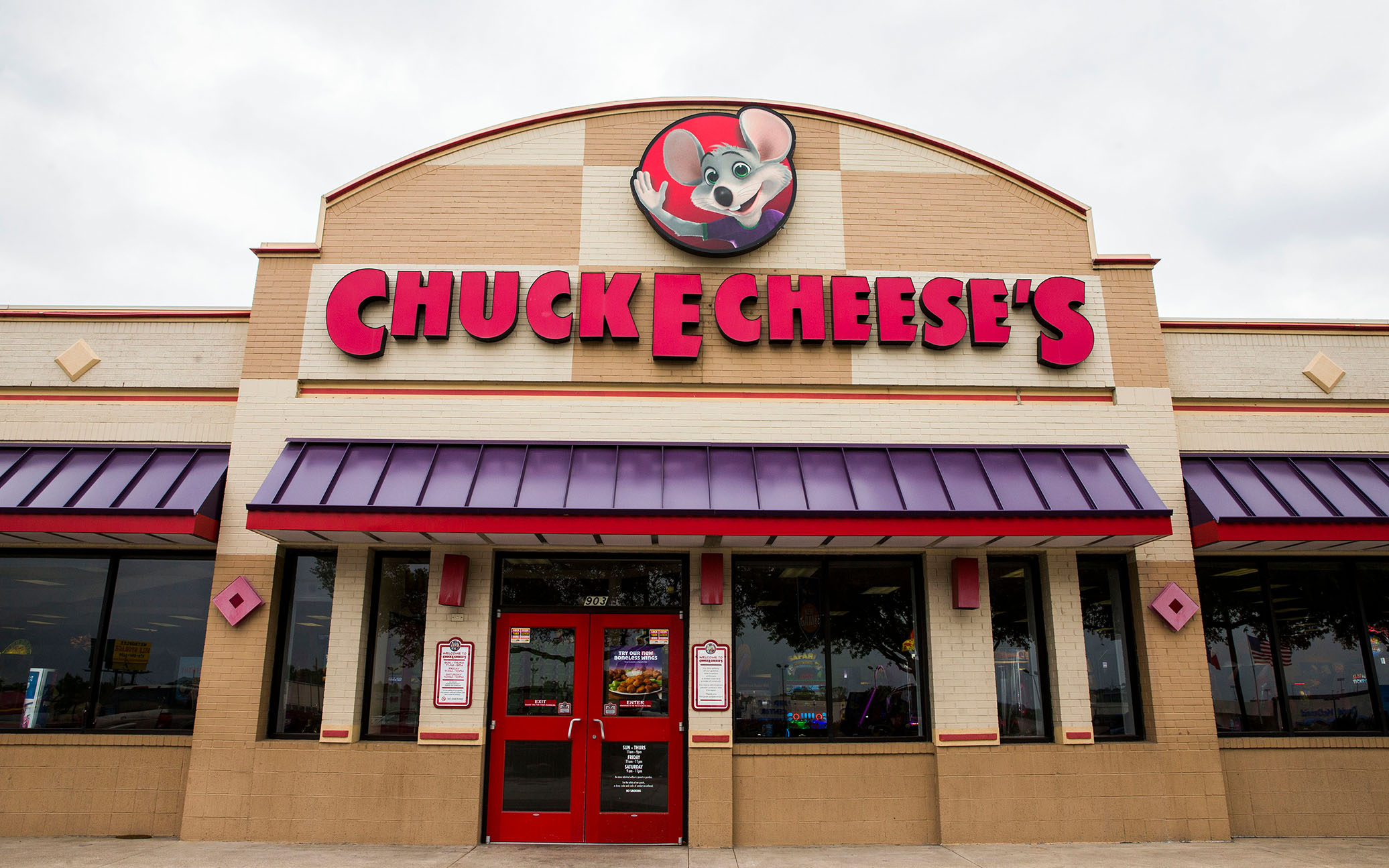 Chuck E. Cheese inova com nova experiência pensada para crianças com autismo